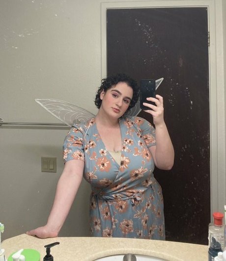 Alida Roos ポルノスター 裸 写真