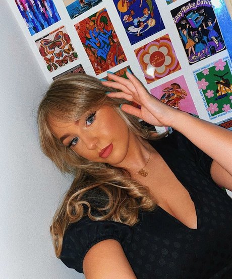 ヌード 屋外 OnlyFans 素敵 写真