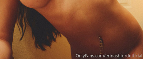 erinashfordofficial スター 写真