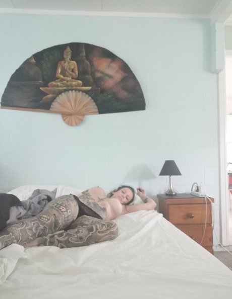 ぽっちゃり 主観視点 OnlyFans ヌード 画像