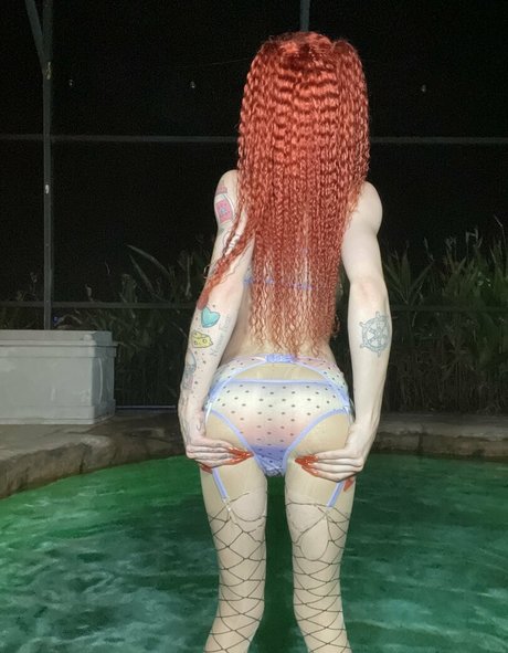 アジア人のティーンの足 オンリーファンズ 無料エロ 写真