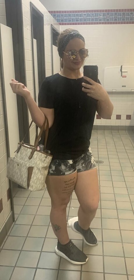 trophygirlfriendk ホット女優 写真