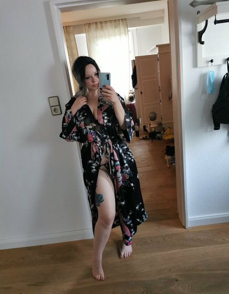 aimufreelia ヌードスター 写真