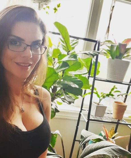 ゴス3P OnlyFans xxx 写真