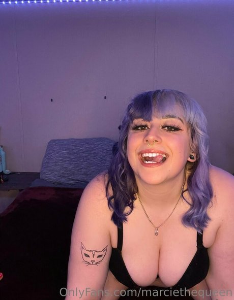 marciethequeen エロティックモデル 写真
