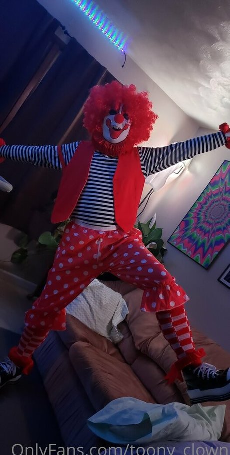 大きな乳首オンリーファンズ アートヌード 写真