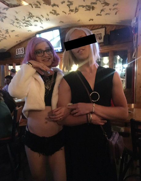 かわいいティーンのオンリーファンズ エロチック ギャラリー