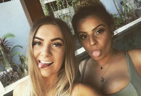 垂れ下がった熟女OnlyFans ホットポルノ 写真