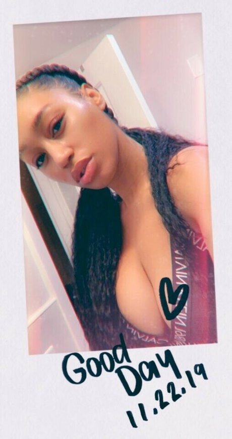 Nia Simone ポルノスター 素敵 ギャラリー