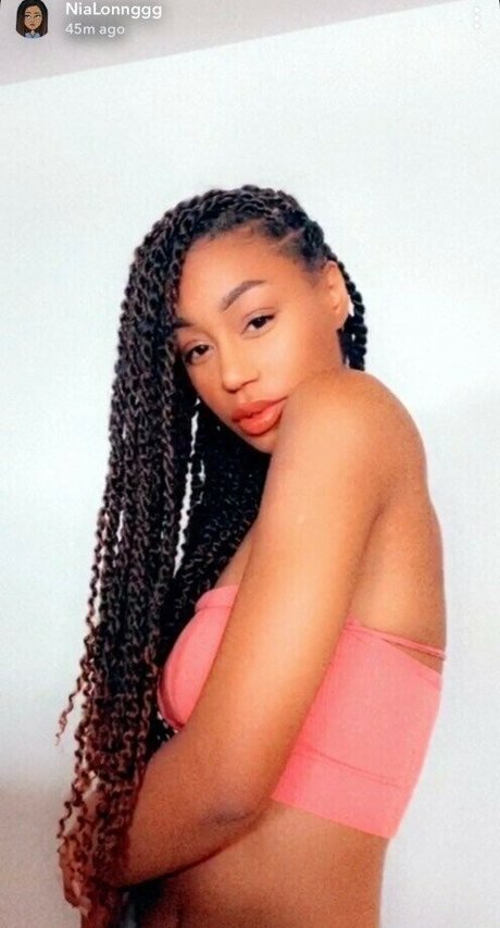 Nia Simone 無料モデル 画像