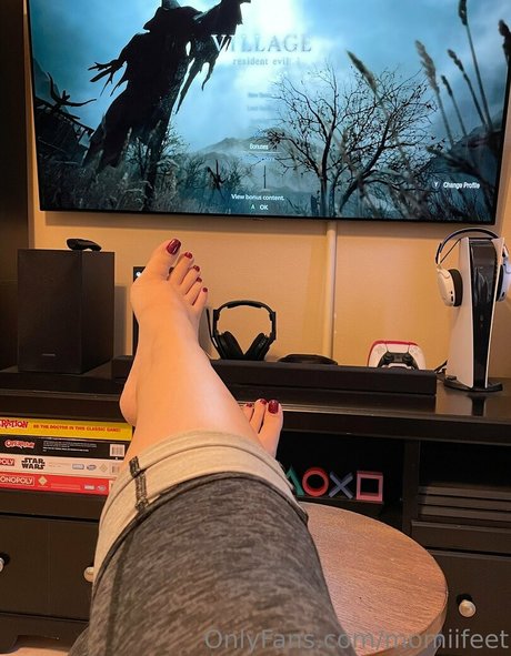 momiifeet ポルノスター エロティック 写真