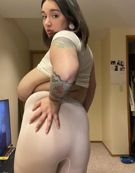 Gelluh エロティック女優 画像