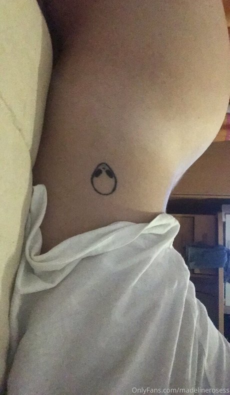 ジムガールズオンリーファンズ ヌード 写真