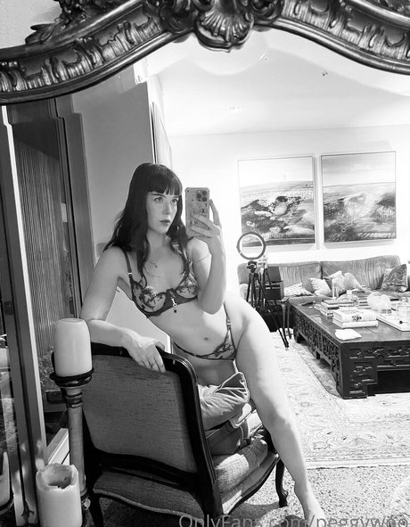 ママの足OnlyFans えろた 写真