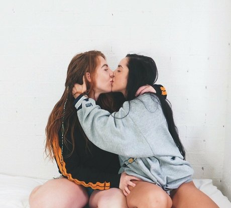 mybisexualbestfriend ヌードモデル 画像