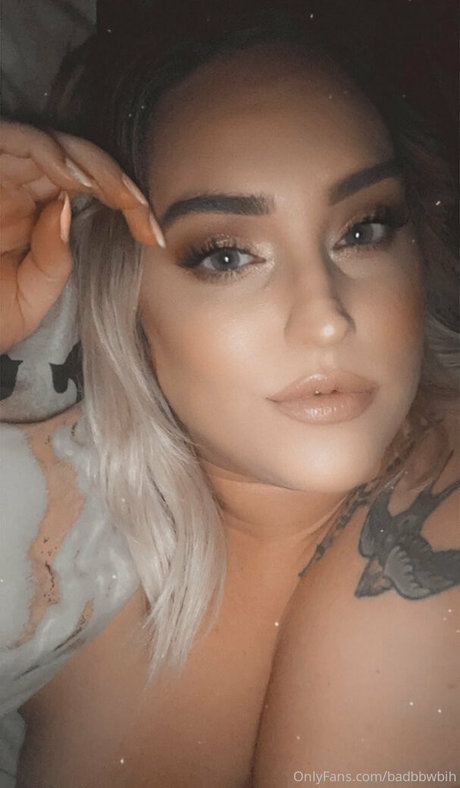 luxxxstone アダルトスター 写真