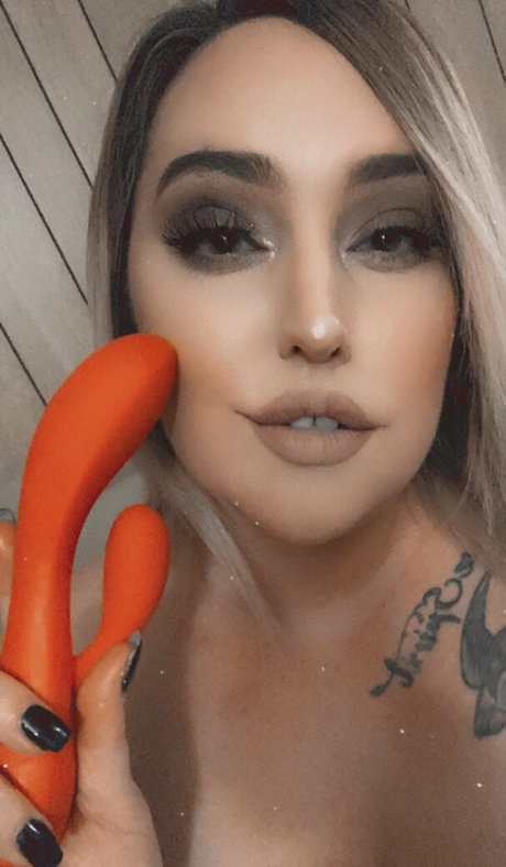 BBW妻オンリーファンズ アートポルノ 画像