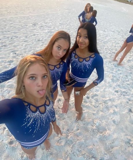 Isabella DuCharme 独占女優 画像