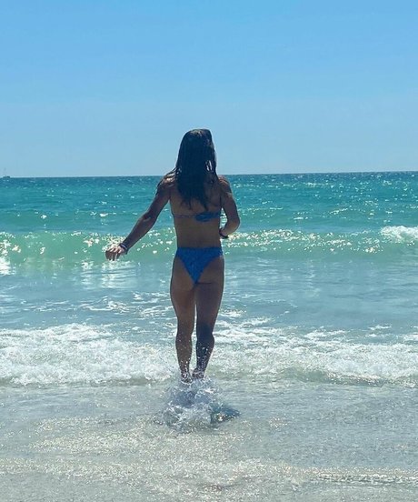 Isabella DuCharme 無料女優 写真