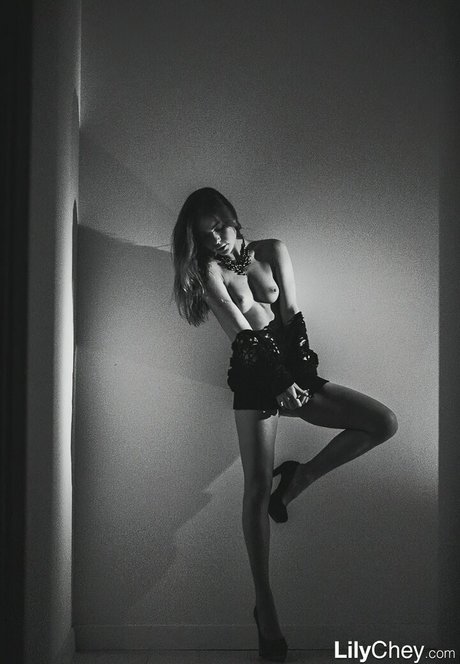 Guerlain 美しいポルノスター 画像