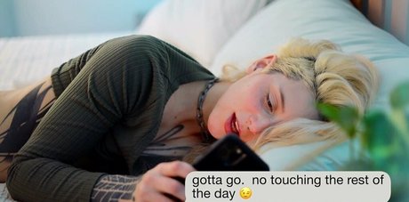 アジアン・エボニー・オンリーファンズ セクシー裸 画像