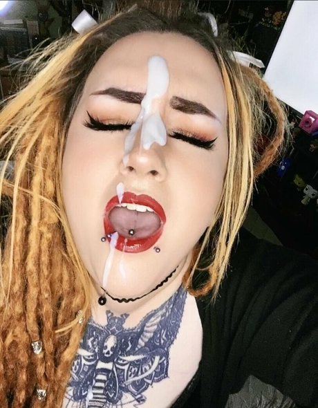 汚いオンリーファンズ ポルノ 画像