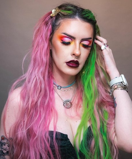 Karen Bachini 独占スター ギャラリー