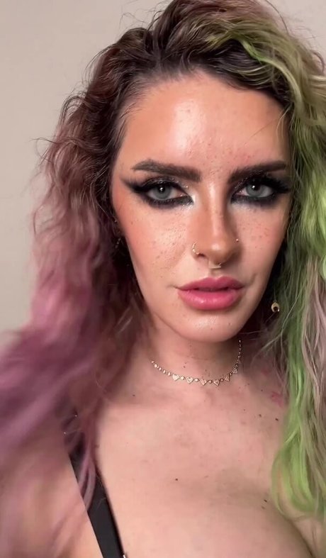 Karen Bachini エロティックなポルノスター 画像