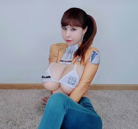 Olivia Kiara セクシーなポルノスター 画像