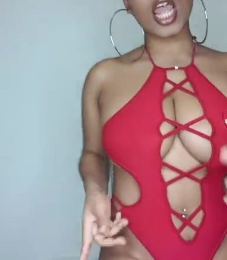 Lady Dadoune セクシーモデル 画像