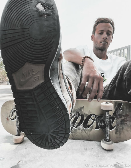 skaterrboi ポルノスター 美しい 写真