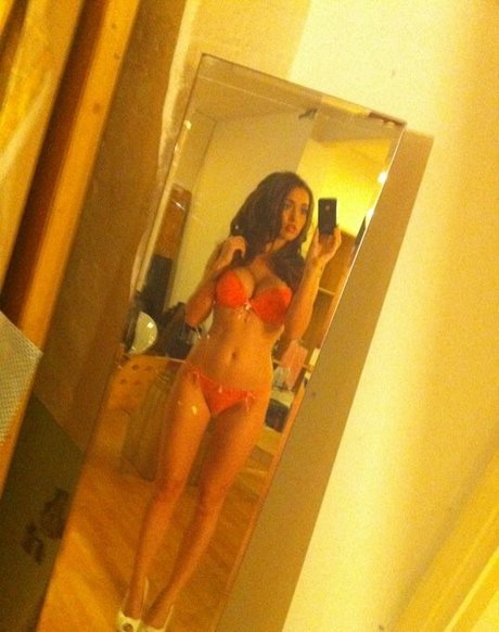 Victoria Moore ホットなモデル 写真