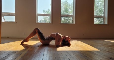 ミニドレス OnlyFans ポルノ 写真