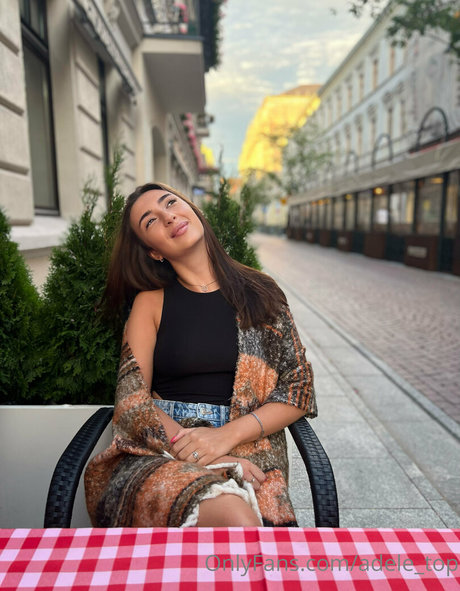 adele top トップモデル 画像