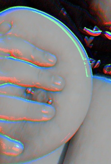 gothykiki 裸の女優 写真