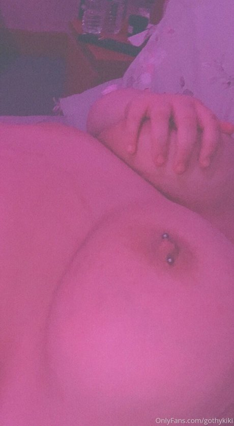 gothykiki 完璧なポルノスター 画像