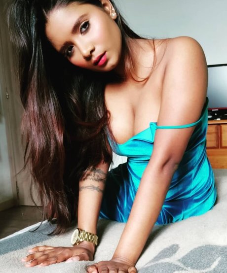 ロシアのお母さんOnlyFans 可愛い 写真