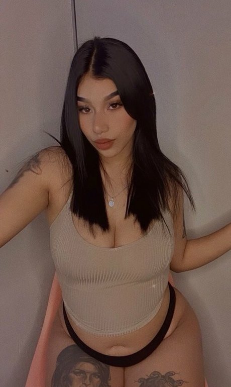 amywinos10 裸のスター 画像