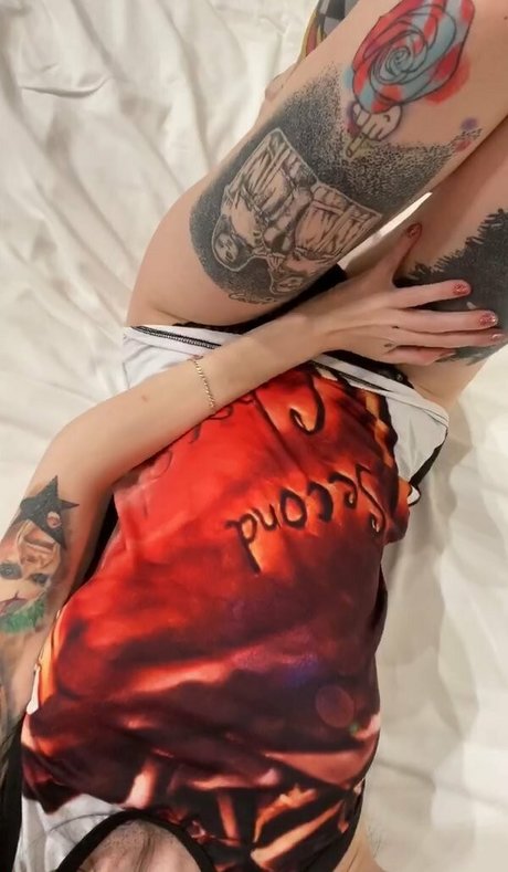 angelica dynamite ヌードモデル 写真