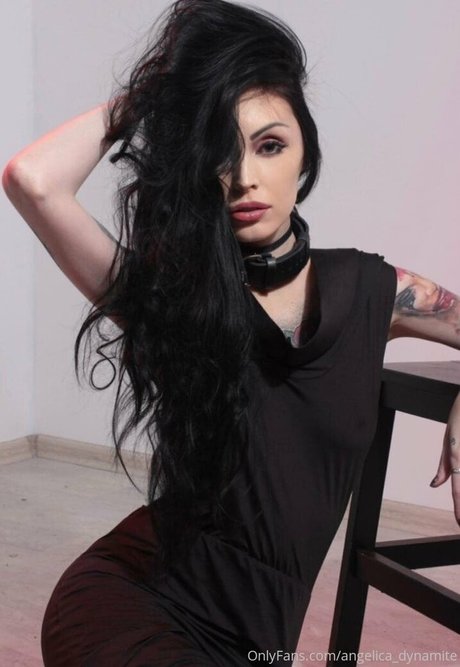 angelica dynamite ポルノモデル 写真