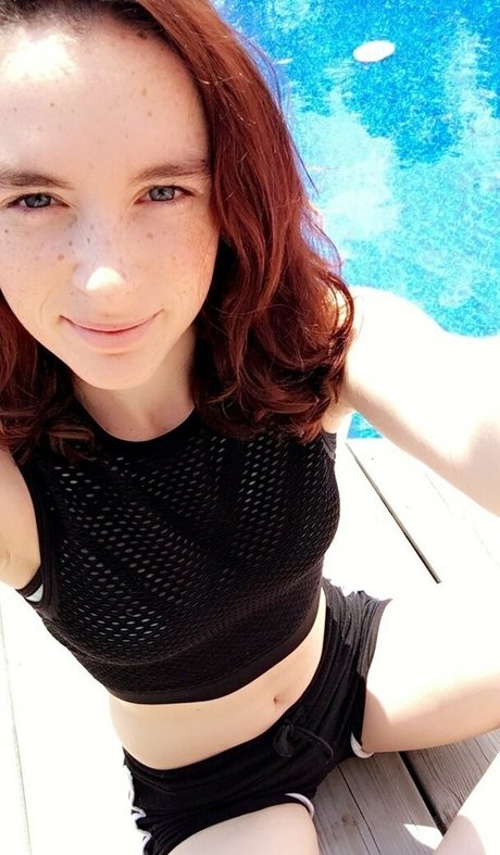 赤毛のソロOnlyFans えろ 画像