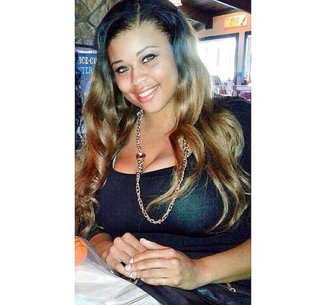 女装オンリーファン アート裸 画像