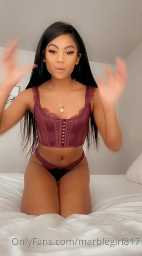 肉厚マンコオンリーファンズ ホット 写真