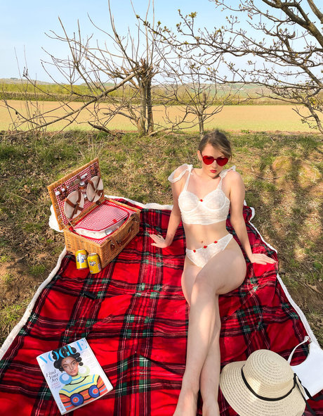 Amber Farndon 高品質女優 写真