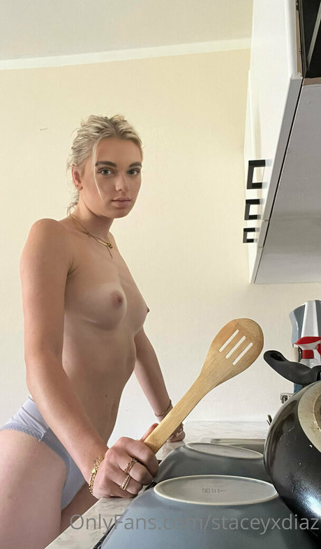 stacyxdiaz ポルノ女優 画像