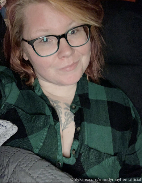 mandymayhemofficial ホットなスター 写真