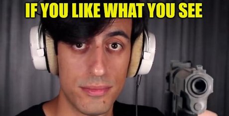 Fenix Fatalist アダルトモデル 写真