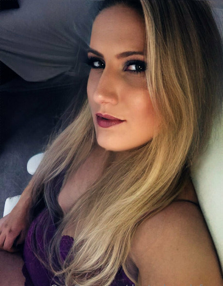 セクシーな黒人オンリーファンズ 美しいヌード 写真