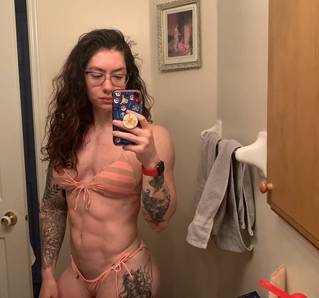 アジア人 BBC オンリーファンズ ホットポルノ 画像