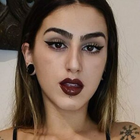 ヌード 屋外 OnlyFans エロチック 写真